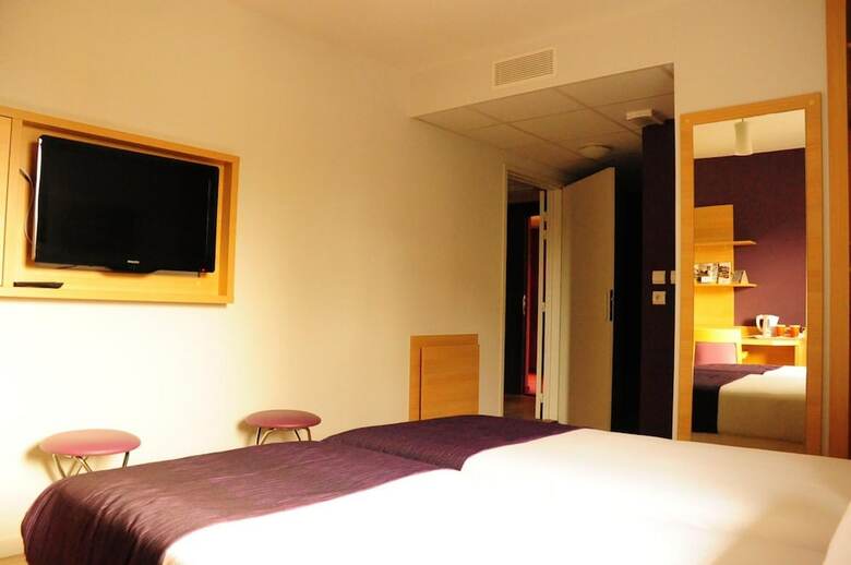 Hotel Comfort Suites Lyon Est Eurexpo