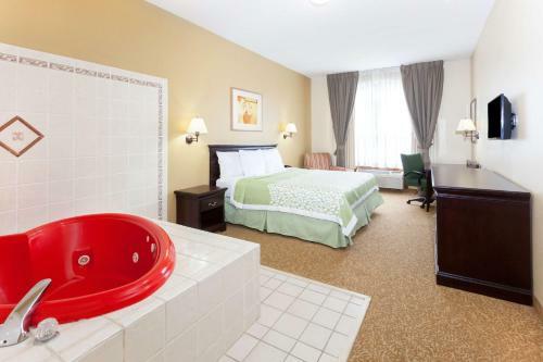 Motel Days Inn & Suites Tucker