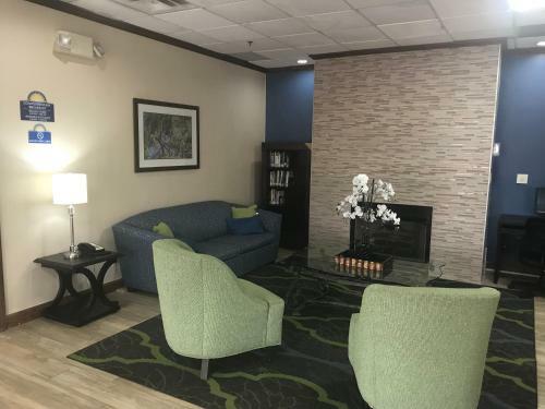 Motel Days Inn & Suites Tucker