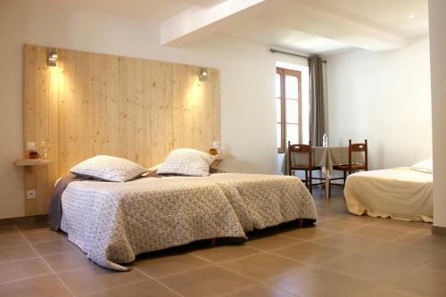 Bed & Breakfast Hotel Restaurant Le Moulin � Huile