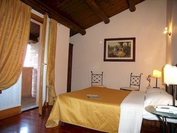 Hotel Isola Di Caprera