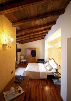Hotel Isola Di Caprera