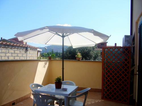 Hostal Piccola Perla Guest House
