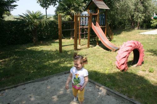 Aparthotel Residence Miralago Rooms & Apartments
