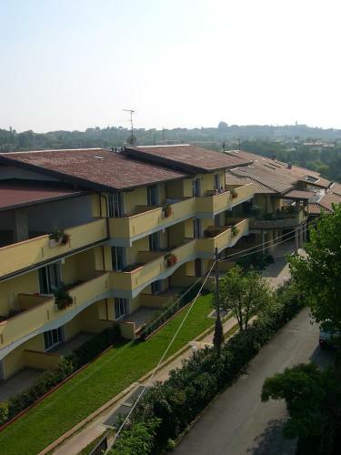 Aparthotel Residence Miralago Rooms & Apartments