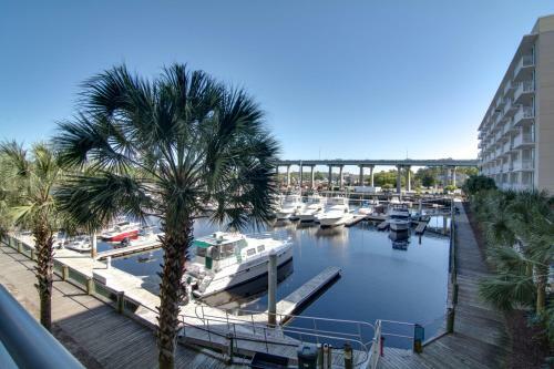 Hotel Harbourgate Marina Club