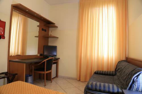 Groane Hotel Residence