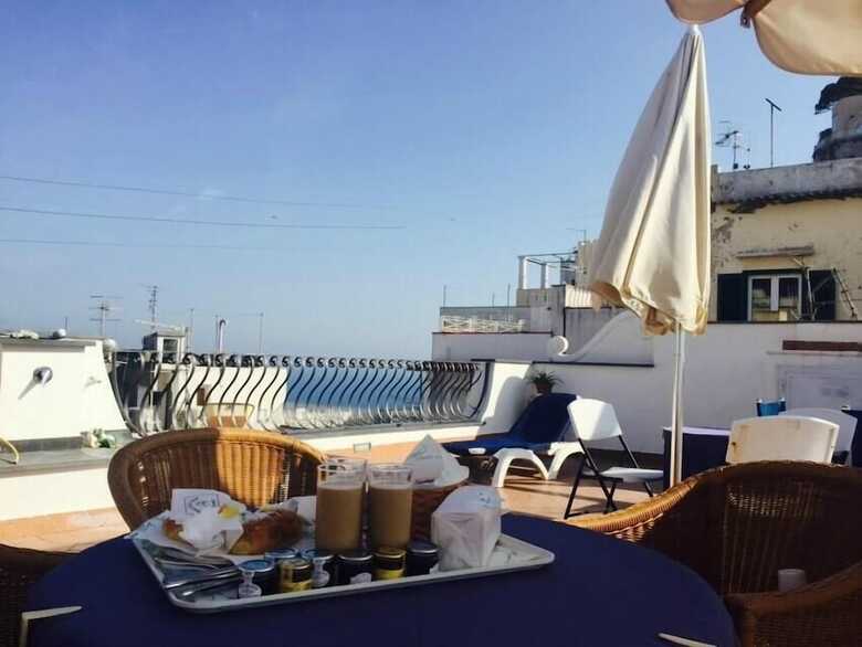 Hostal Guest House La Piazzetta