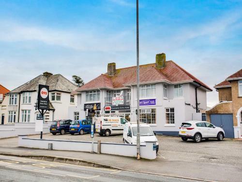 Godolphin Arms Hotel