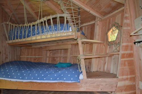 Hostal Cabanes Et Yourtes De La Vall�e De L'ance