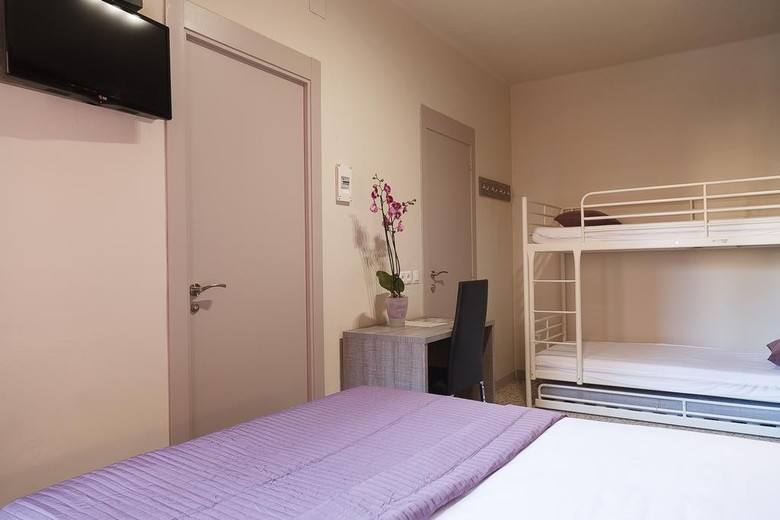 Hostal Fonda Montserrat