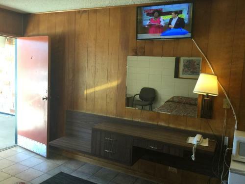 Towne Center Motel
