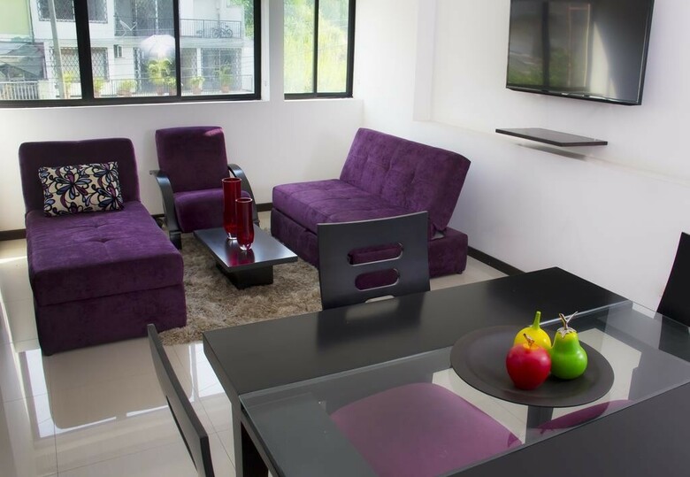 Aparthotel Apartasuites El Pe�on