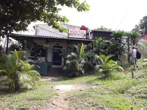 Hostal Casa Blanca Minca