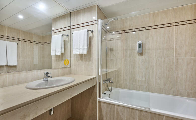 Hotel Globales Cala Blanca