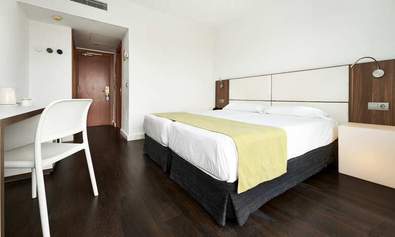 Hotel Globales Cala Blanca