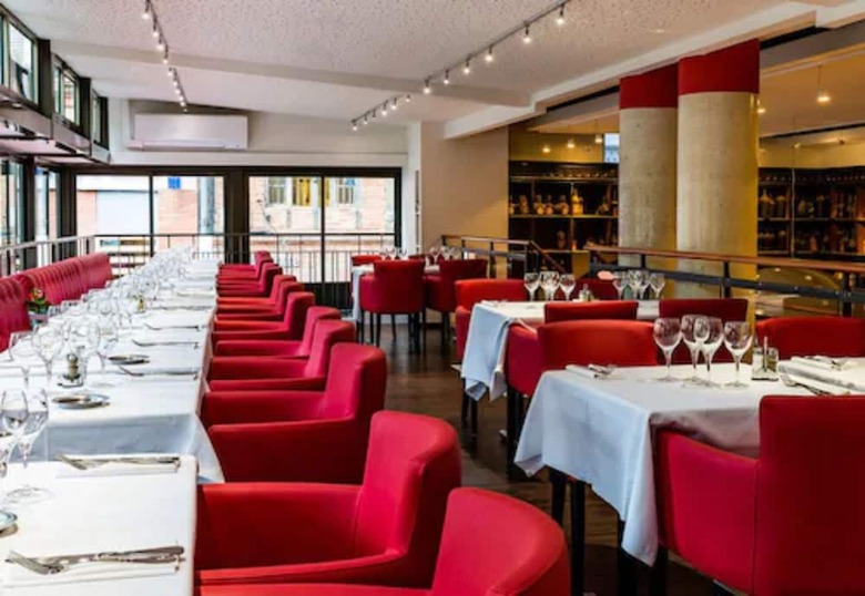 Le Pere Leon Hotel