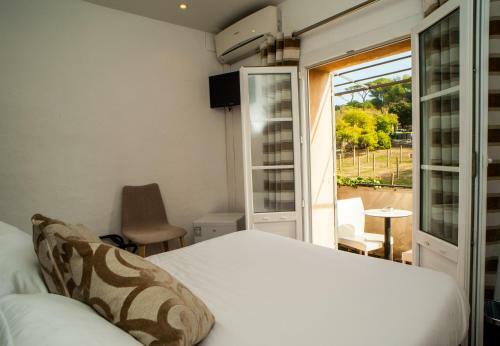 Hotel B Lodge