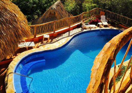 Hotel Caba�as Telay�