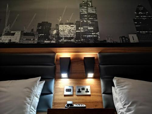London Court Hotel