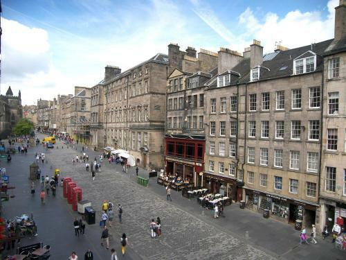 Royal Mile, Edinburgh - 2 Bedroom Apartment