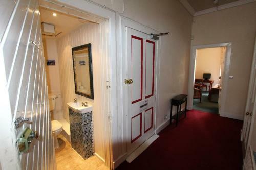 Hostal Valentine City Centre Guest House