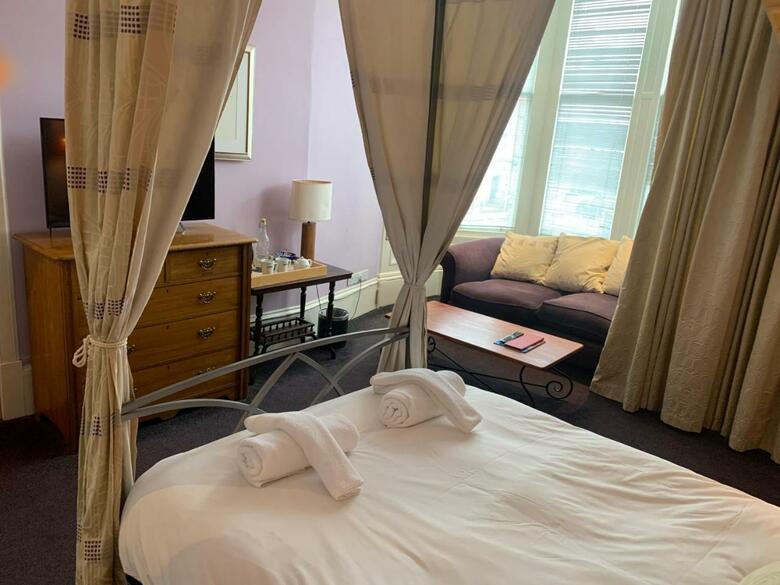 Hostal Southside Guest House