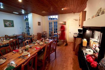 Hostal Mingalar Guest House
