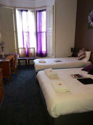 Hostal Edinburgh Thistle Guest House