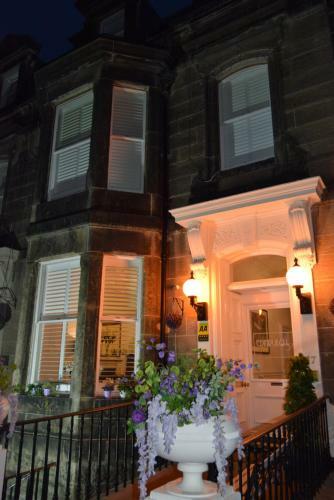 Hostal International Guest House