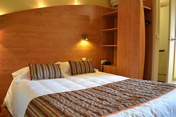 Brit Hotel Avignon Sud