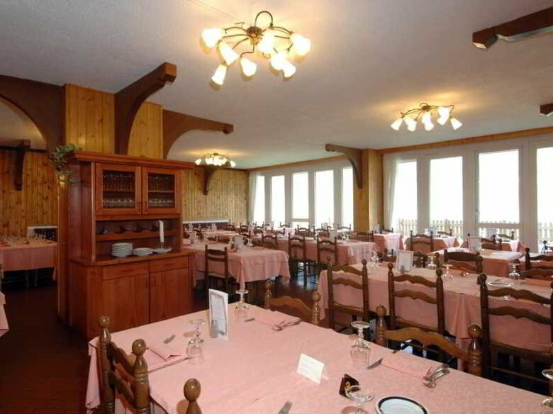 Alpen Village Hotel