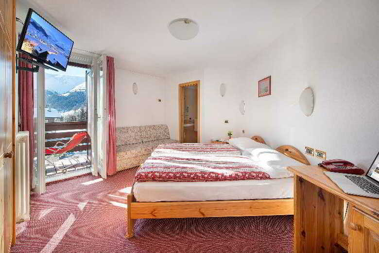 Alpen Village Hotel