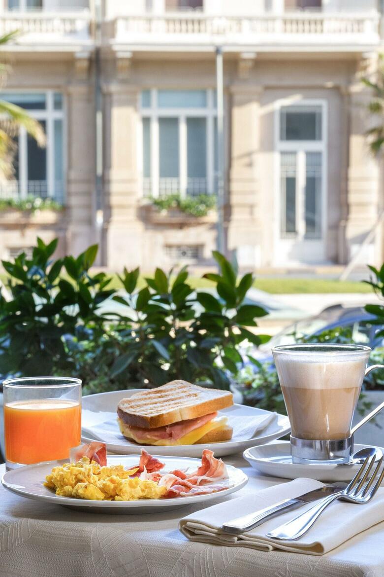 Hotel Esplanade