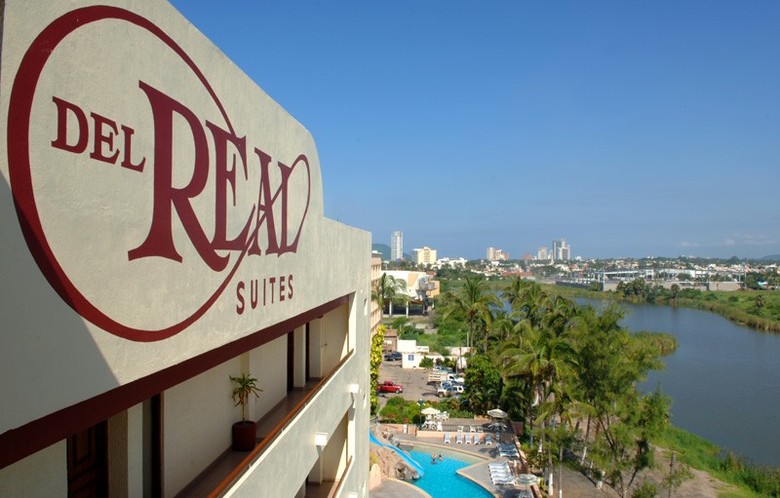 Hotel Suites Del Real