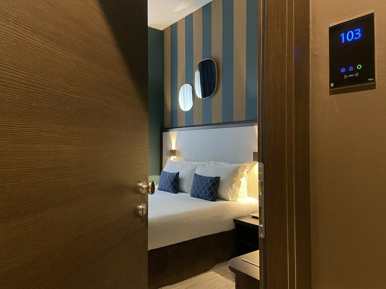 Esco Hotel