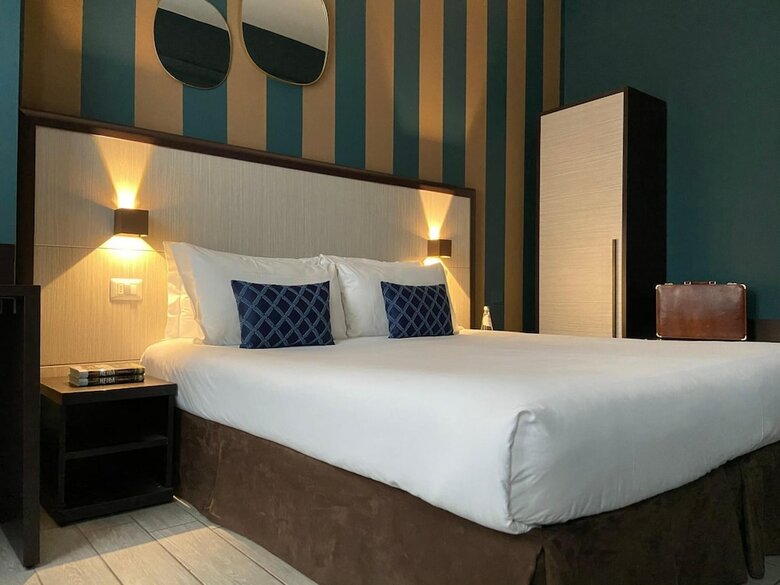 Esco Hotel