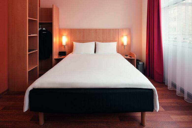 Hotel Ibis Cannes Plage La Bocca