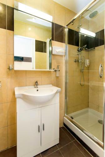 Florella Achard Apartment