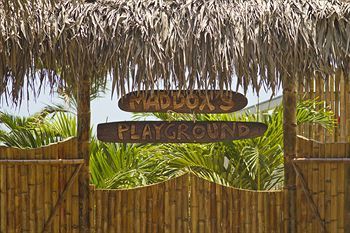 Me Hotel In Monta�ita Estates