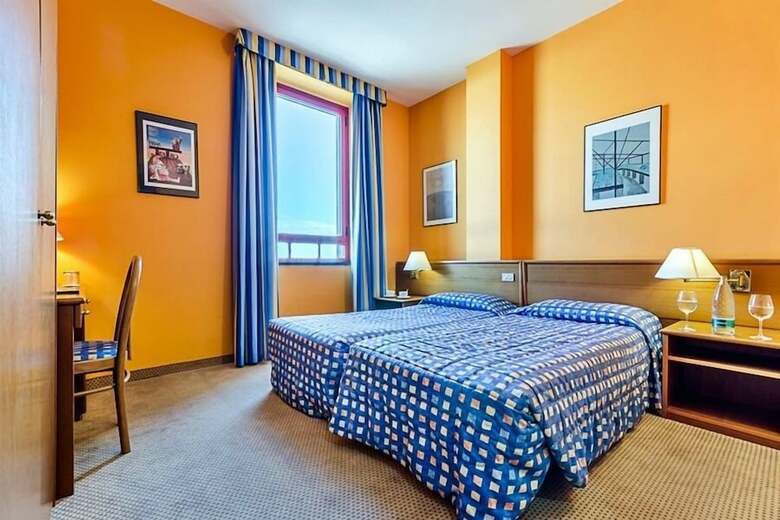 Hotel Columbus Sea