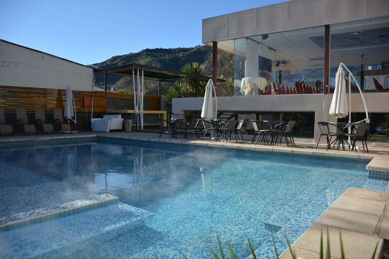 Piazza Hotel