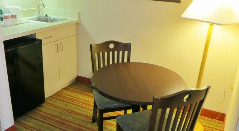 Hotel Ramada Suites Orlando Airport