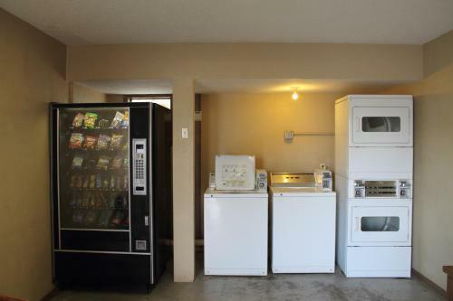 Motel Continental Inn And Suites