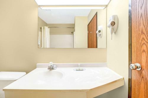 Motel Super 8 Mckinney/plano Area