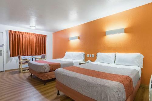 Motel American Inn & Suites