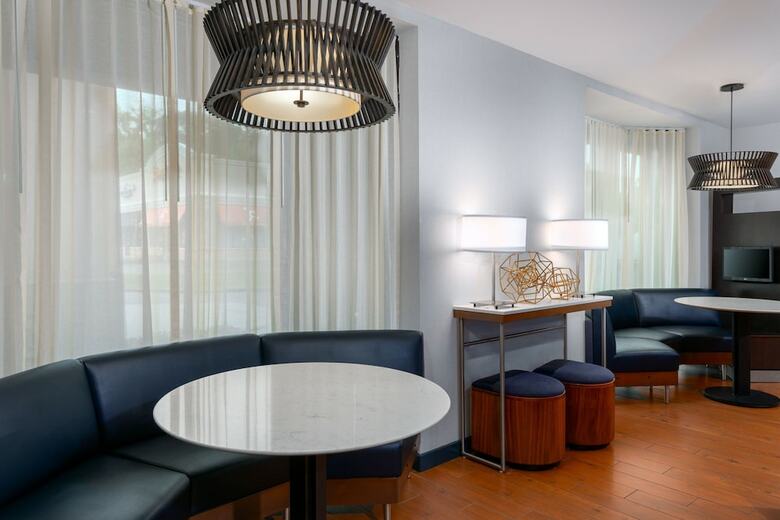 Hotel Courtyard By Marriott Danbury