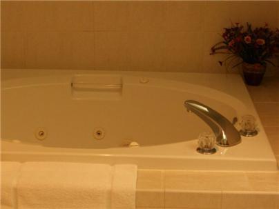 Maron Hotel & Suites