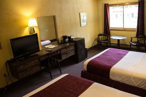 Fran Cove Motel