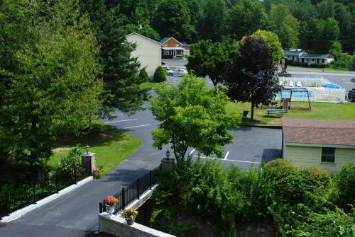 Fran Cove Motel